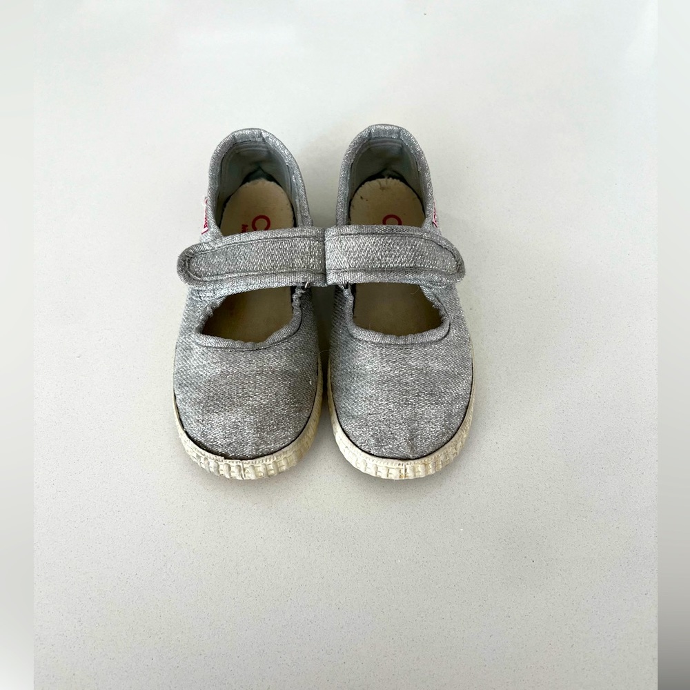 Cienta Silver Maryjane Shoes - size 26